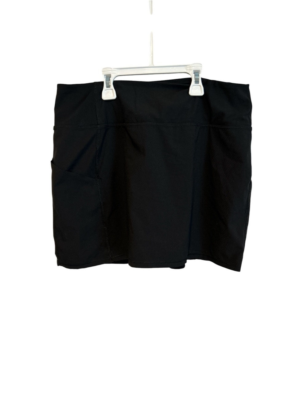 Women’s Avia Black Short, Skirt With Shorts And Side Pockets, Size Medium